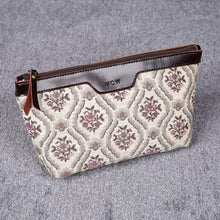 Load image into Gallery viewer, Carpet Makeup Bag&lt;br&gt;Traditional Cream
