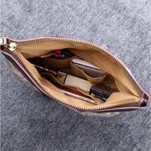 Load image into Gallery viewer, Carpet Clutch &amp; Wristlet&lt;br&gt;Traditional Cream
