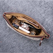 Load image into Gallery viewer, Carpet Makeup Bag&lt;br&gt;Traditional Cream
